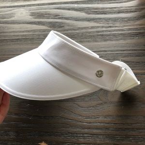 NWOT Lululemon Visor